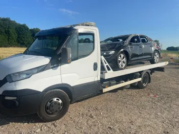 Besoin d'un épaviste pour enlever votre épave vers un centre VHU agrée ?